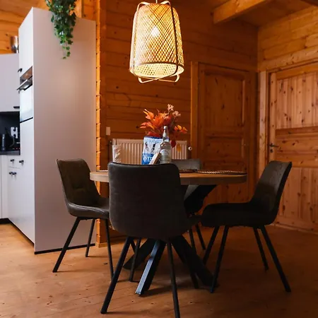 Boshuisje Met Veranda & Prive Sauna In Het