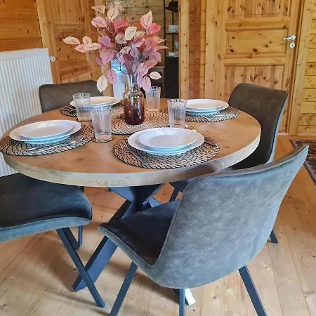 Boshuisje Met Veranda & Prive Sauna In Het