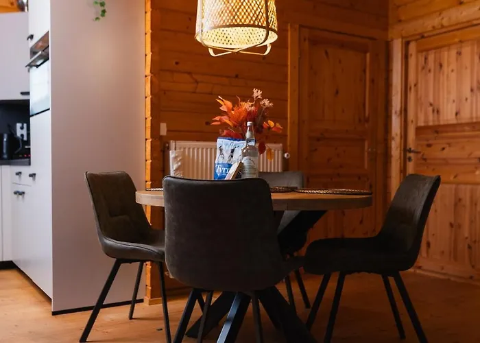 Boshuisje Met Veranda & Prive Sauna In Het