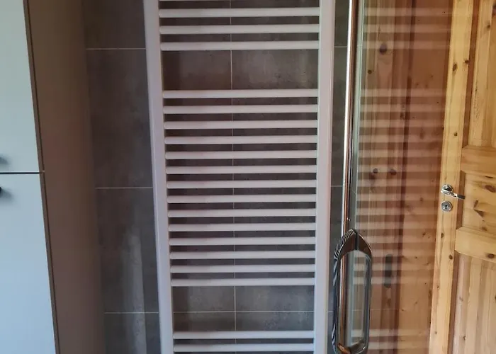 Holiday home Boshuisje Met Veranda & Prive Sauna In Het