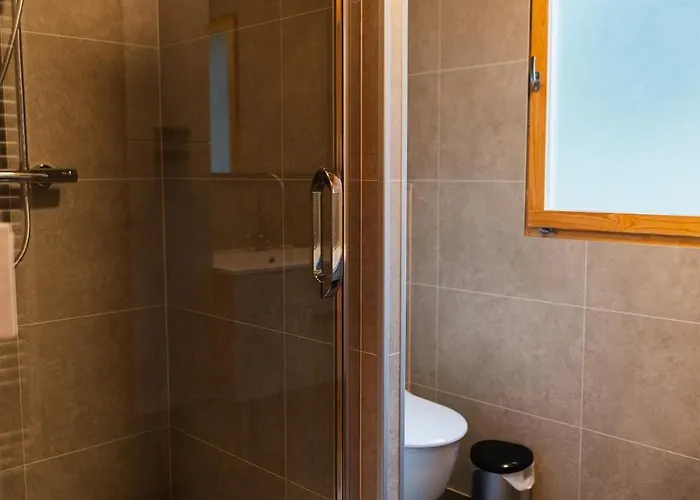 Boshuisje Met Veranda & Prive Sauna In Het *