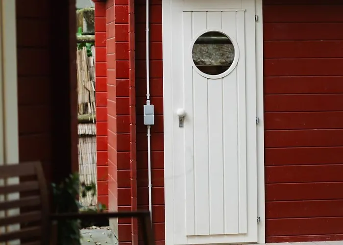 Boshuisje Met Veranda & Prive Sauna In Het